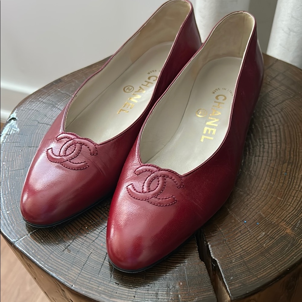 Chanel Women's Burgundy Flats